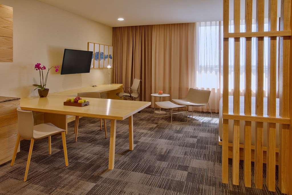 Hotel Galeria Plaza Irapuato Zimmer foto