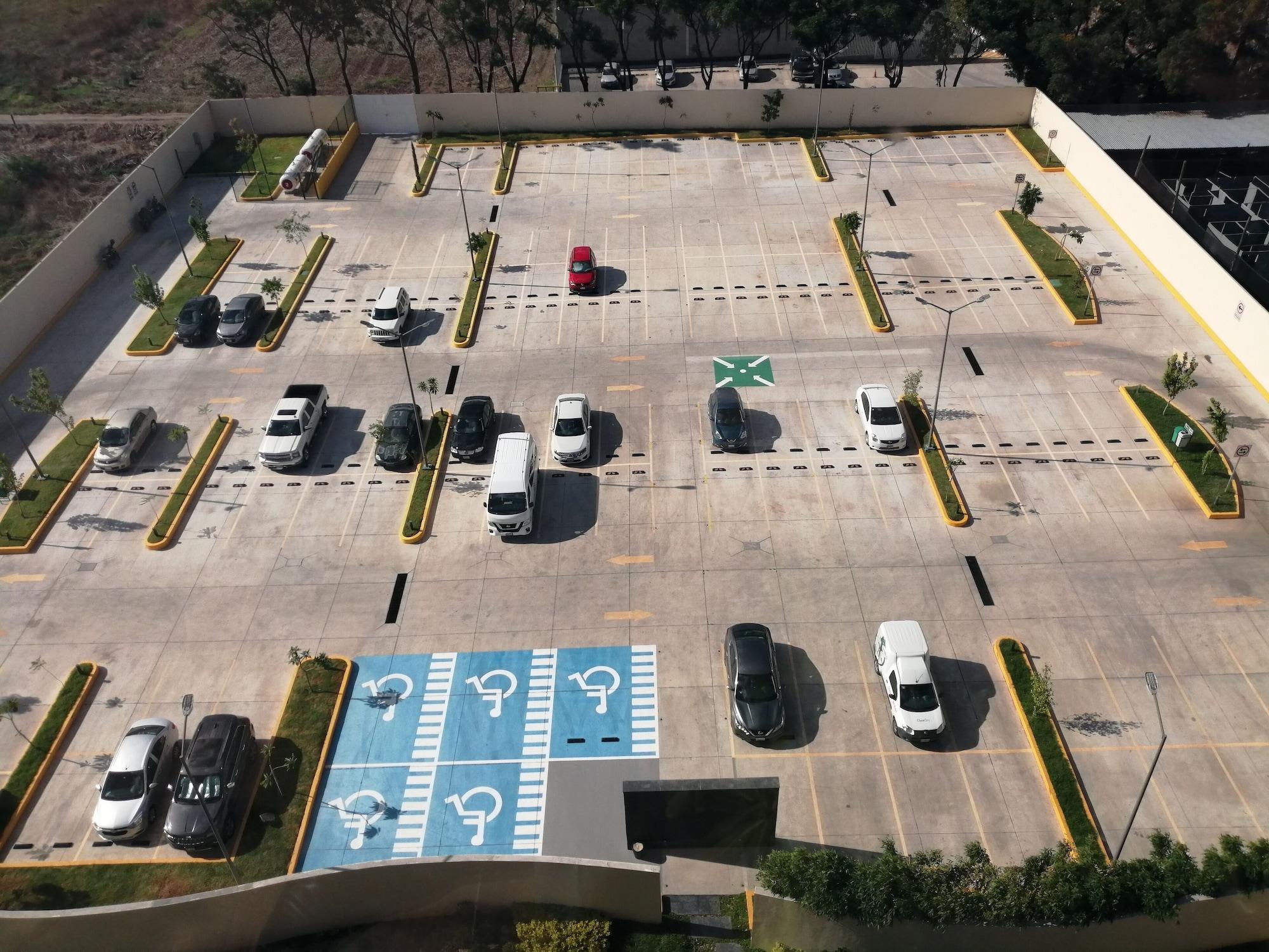 Hotel Galeria Plaza Irapuato Exterior foto